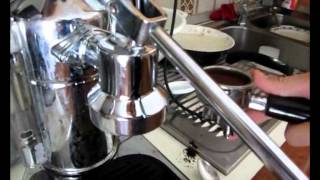 come preparare un caffè espresso con la pavoni professional e la cimbali junior