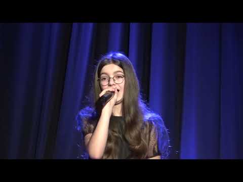 JULIA WARDAK z Łukowa - I Międzynarodowy Festiwal "WIELKOPOLSKI BELLS 20022" - Ostrów Wielkopolski