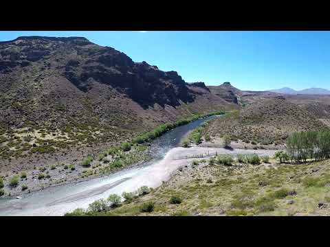 Confluencia del Río Neuquén y Varvarco
