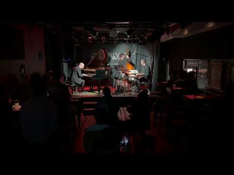Tomer Bar Trio - MOSHIKO