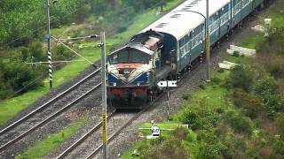 preview picture of video 'Surprise JUMBO WDM-2 powering the Kanhan-Valley Express!!'