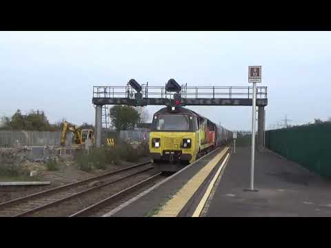 Colas Rail 70813 powers through STJ with a long coal train 31.10.17