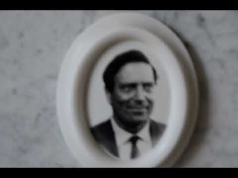 Tropea LA TOMBA del grande ATTORE TROPEANO RAF VALLONE 2019.