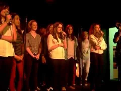 Chanson de fin du concert avec Kebous et élèves de Branne