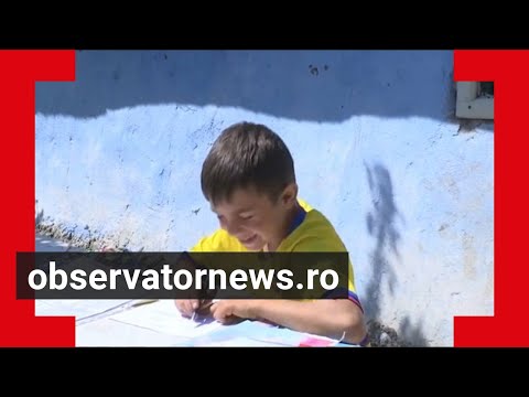 Mădălin, copilul de 10 care visează să-şi poată ajuta familia sărmană: "Temele le fac eu singur"
