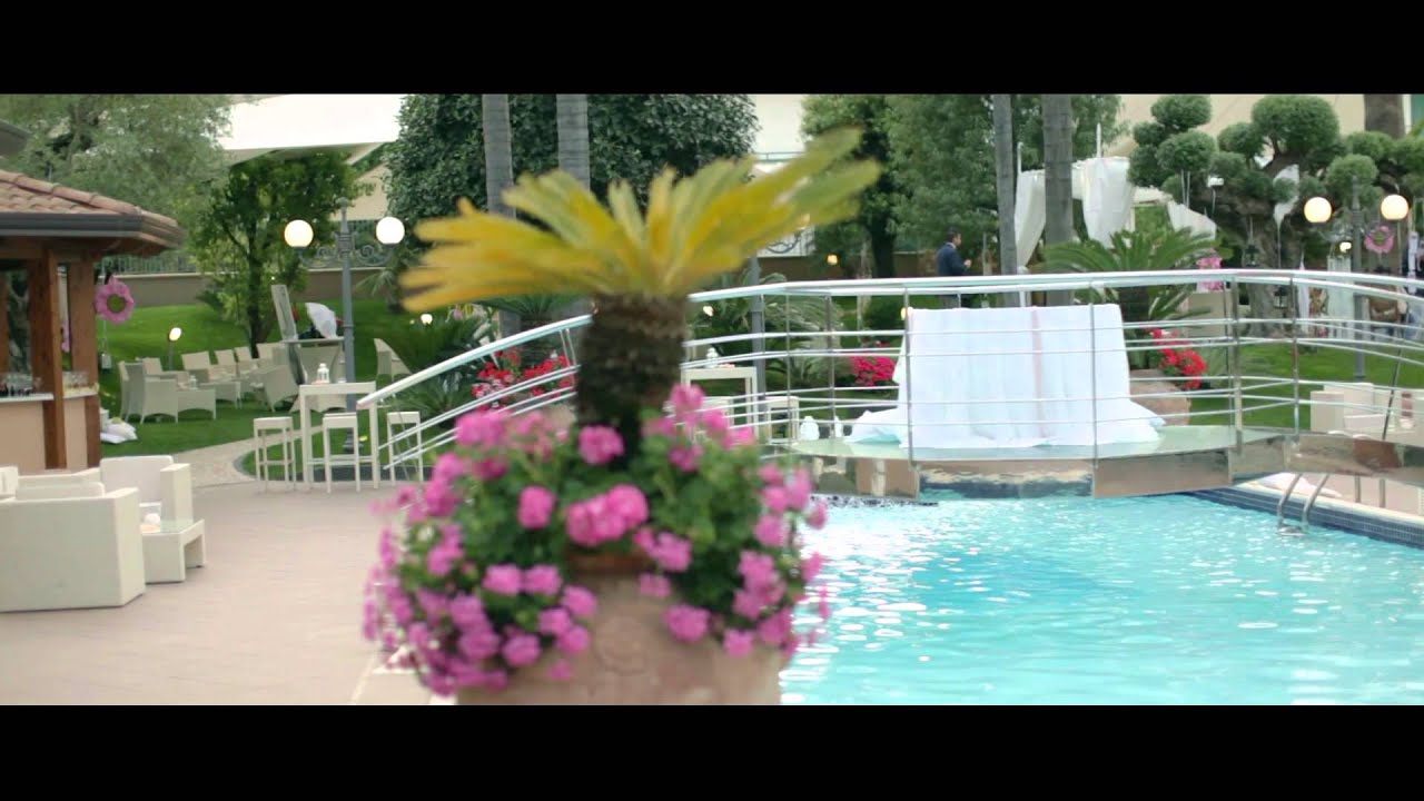 ALICE IN WONDERLAND - Villa Fortuna