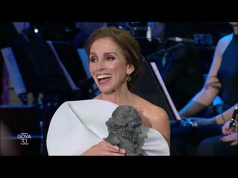 Ana Belén interpreta 'España camisa blanca' en el Museo del Prado #shorts