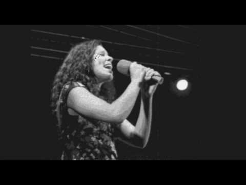 Natali Dizdar - Tomorrow never dies (cover) 2003 live