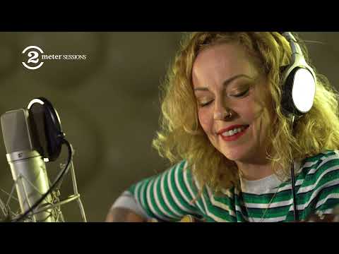 ANNEKE VAN GIERSBERGEN: 6 songs on 2 Meter Sessions in The Ballroom (2021)