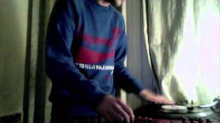 DJ Krinkle Cuts.scratch practice