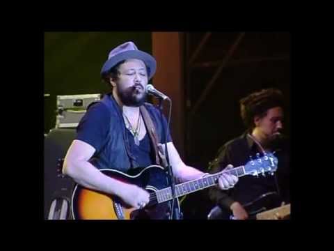 L' ORCHESTRACCIA  interpreta  "LELLA" (e te lo vojo dì che sò stato io...) live a San Giovanni