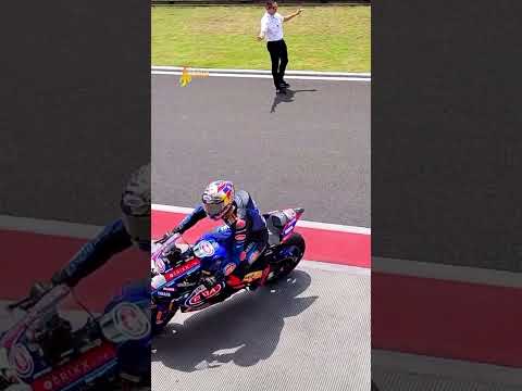 Aksi nyentrik toprak di mandalika Woww banget!