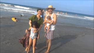 preview picture of video 'Avila's First Visit to a Beach'