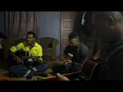 Daru Lai Vuni Lo - The Yaca’s (Tupou Moce & Tevita Vukialau) & John