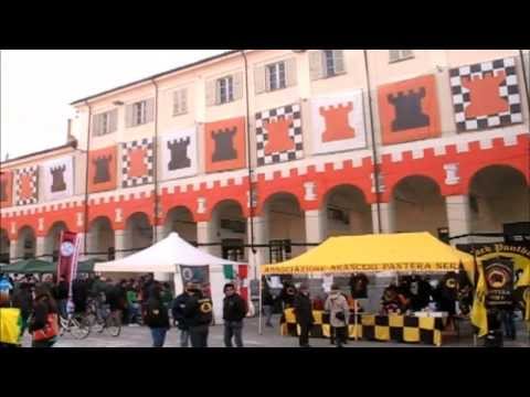 Mercatino aranceri piazza Ottinetti - Carnevale Ivrea 2014