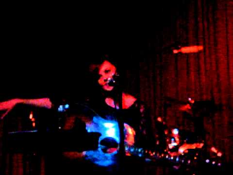 Anna Nalick - Answers Question About New Album(s) - Hotel Cafe - 01-19-11 - 5 of 10