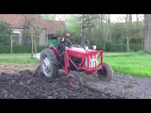 Landb. Van Canneyt - Kleit - ploegen met Massey Ferguson 65 met MF ploeg