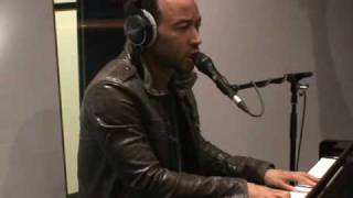 Everybody Knows: John Legend Live @ B-Side (Radio Deejay)