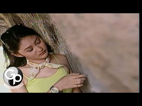 Nia Daniaty - Tak Ingin Seperti Dia (Official Music Video)