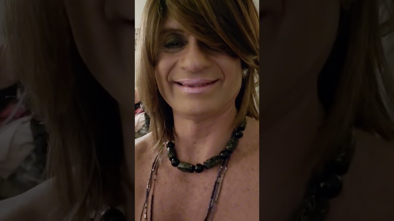 Linda's shorts ❤️❤️ #genderfluid #nonbinary #onlifanslatina #linkinbio #linktree