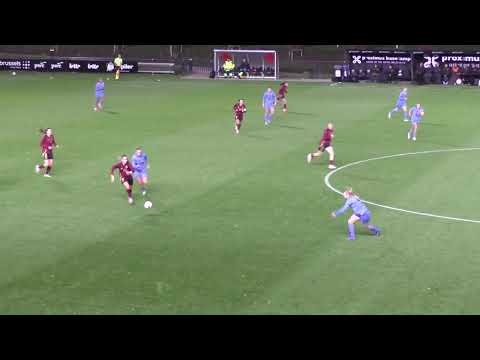 Belgium WU23 - Netherlands WU23 on 27.10.2025: ball on the crossbar