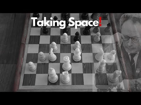 Learn how to take space like Botvinnik | Botvinnik vs Aletortsev, 1931