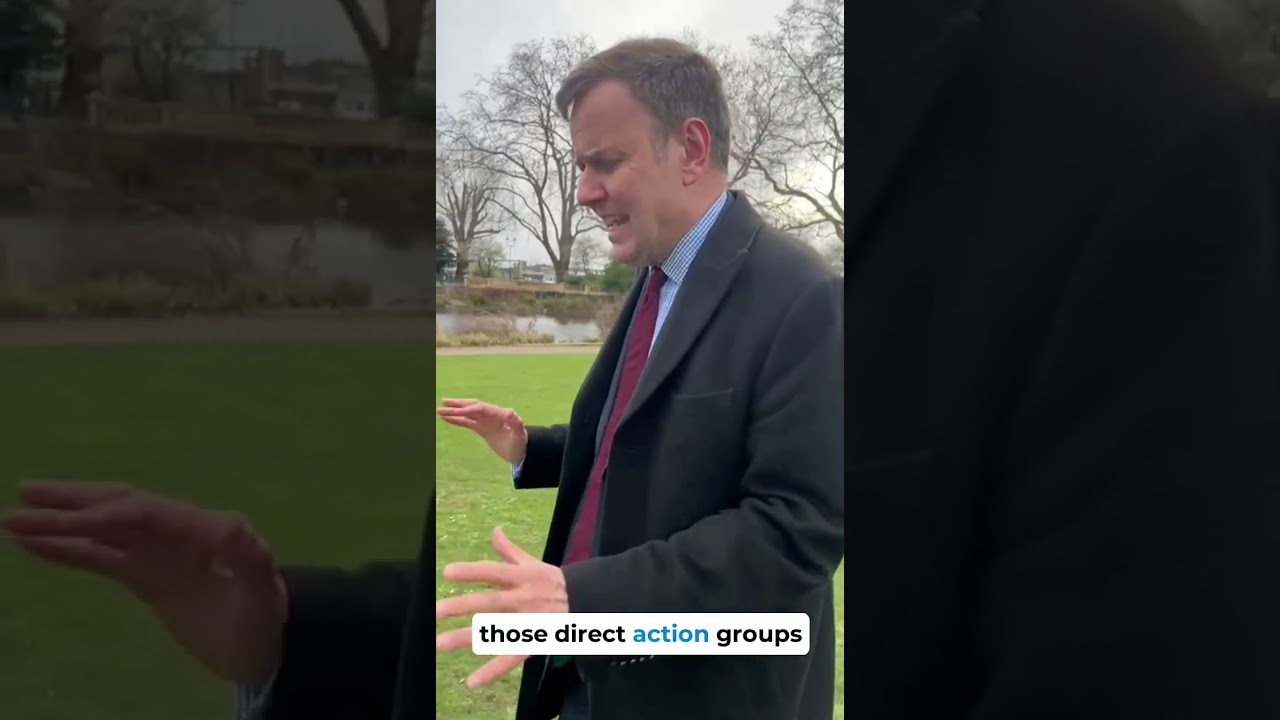 Greg Hands MP walkabout with senior Police Officers from Hammersmith and Fulham