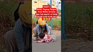 Download lagu GUBRAKKK❗KETAMPOL SEPEDA, ASAL NYEBRANG JALAN #kecelakaan #tragedi #vidioshort #vidioviral #vidio mp3