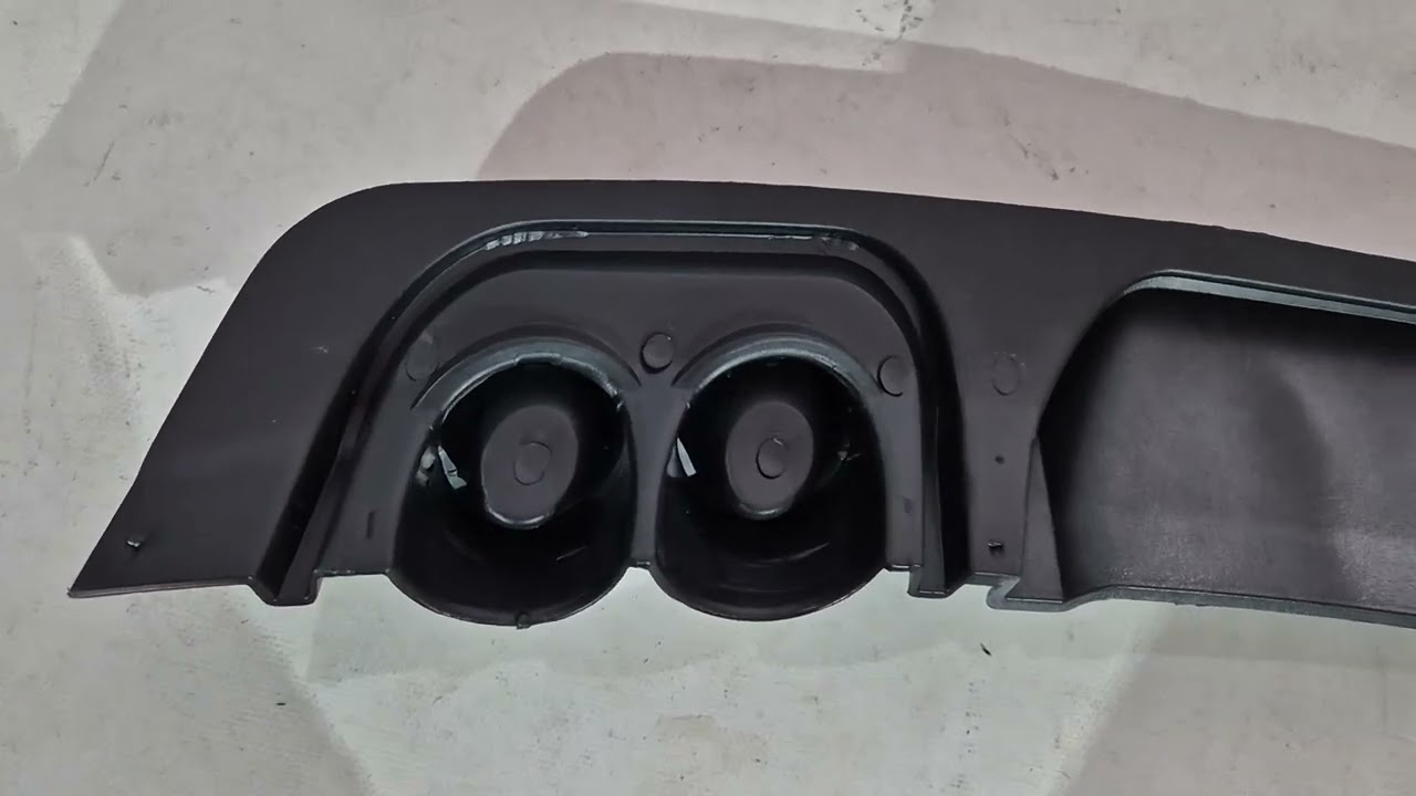 Универсальный Задний Диффузор DPT V-6 (Серый+Черный Глянец) Video 1