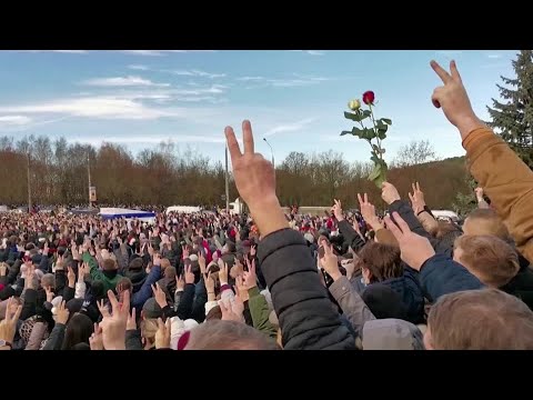 Thousands attend Belarus protester's funeral