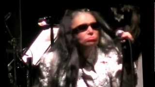 Loredana Berté &amp; Aida Cooper - Coccodrilli bianchi (+ discorso)