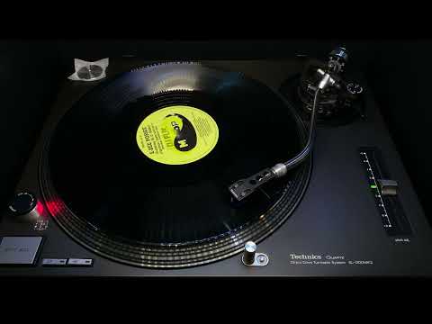 E-Zee Possee Featuring M. C. Kinky – Everything Starts With An 'E' (New Renegade Soundwave Mix) 1990