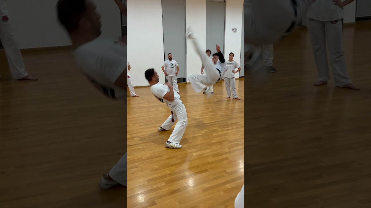 Capoeira 🫣 treino confiança e distância  #capoeira