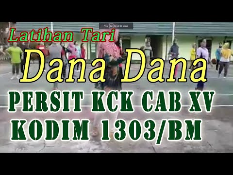 Program pelatihan untuk anak perempuan mahasiswa di gym untuk menurunkan berat badan Dengan baking soda Anda minum diet