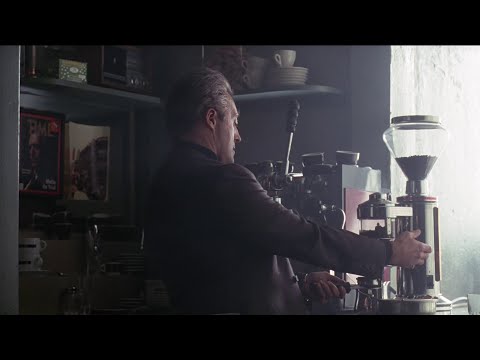 John Gotti Comes in for a coffee (Gotti, 1996)