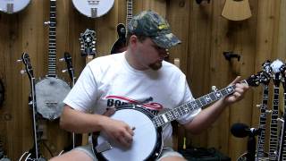 Banjo.com video: demo of a new Nechville Classic Deluxe Maple 5 String Banjo