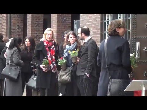 hamburg friedhof ohlsdorf  abschied von roger willemsen