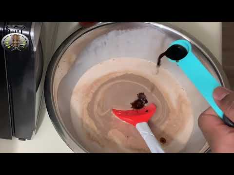 How To Make Authentic Jamaican Rum Cream - Vidmas | Foodmas
