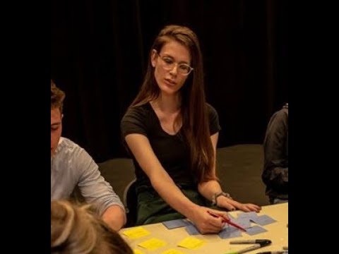 Episode 35: Lara Lewis - Theatre Artist