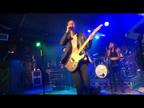 Eric Hutchinson - "A Little More" (Live in San Diego 10-15-16)