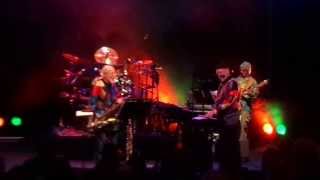 Let&#39;s make the water turn black - Grand Mothers of Invention in LantarenVenster