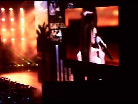 Eru ft Hyorin - Kemesraan at Mubank Jkt 130309