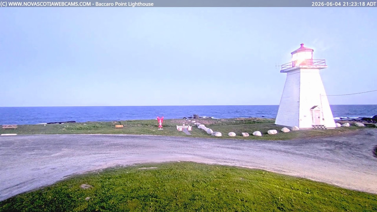Live webcam view of Faro de Baccaro Point