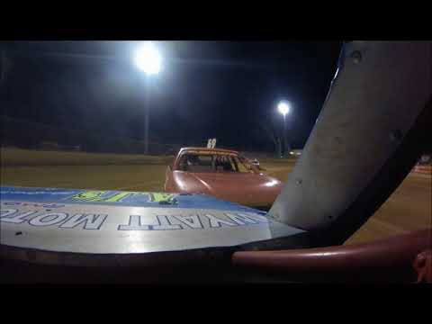 Modified sedans - heat 3 cairns speedway