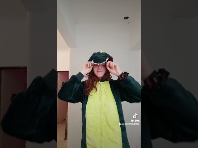 Vídeo relacionado con Ezuwail Pijama unisex para adultos, disfraz de animal para mujeres/hombres, Negro, M