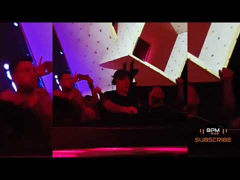 ​@Neverdogs B2B Paco Osuna at @SunwavesfestRomania 28, Mamaia, Romania ! Sound of @MilanPavlovic91  | Techno