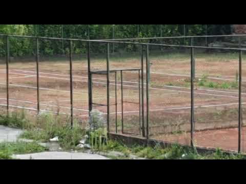 Pirot, 08.08.2020, Sve više trave  (korova) na teniskim terenima