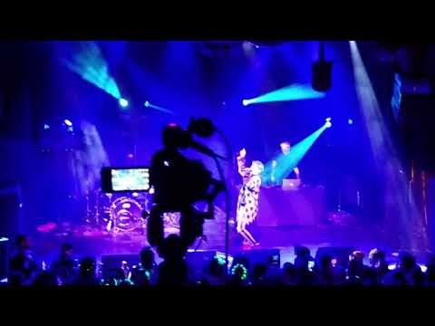 Beautiful - Amber Liu (live @ Irving Plaza 12/9/18)