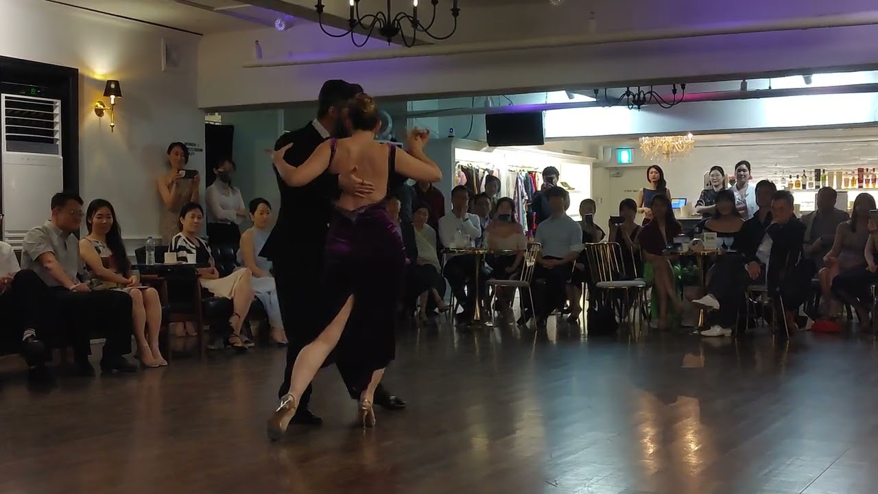 Video thumbnail for Milonga DO Special Performance Dana Zampieri Luciano Paulino ll