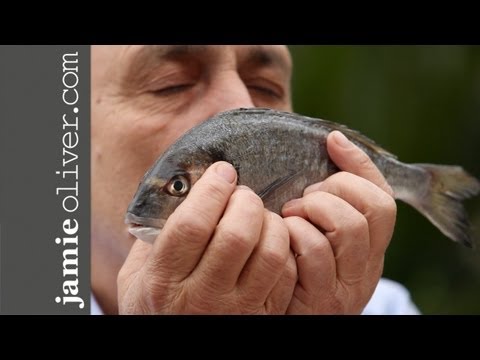 How to clean sea bream with Gennaro